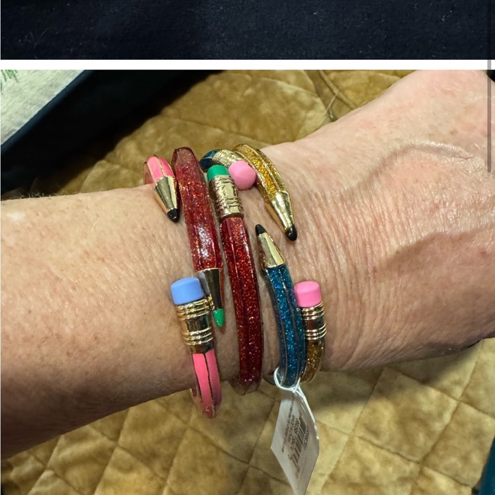 Betsey Johnson ADORABLE Golden “pencil” Bracelet w/ pink “eraser”✏️zoom in4 more
